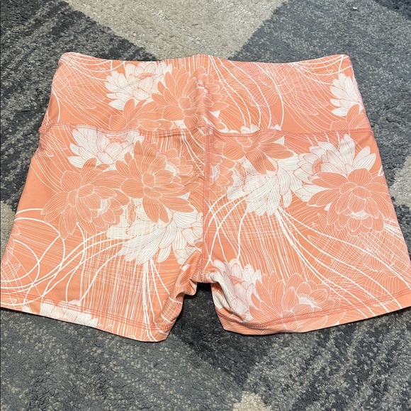 JoyLab Peach and White Floral Athletic Shorts - Picture 3 of 7